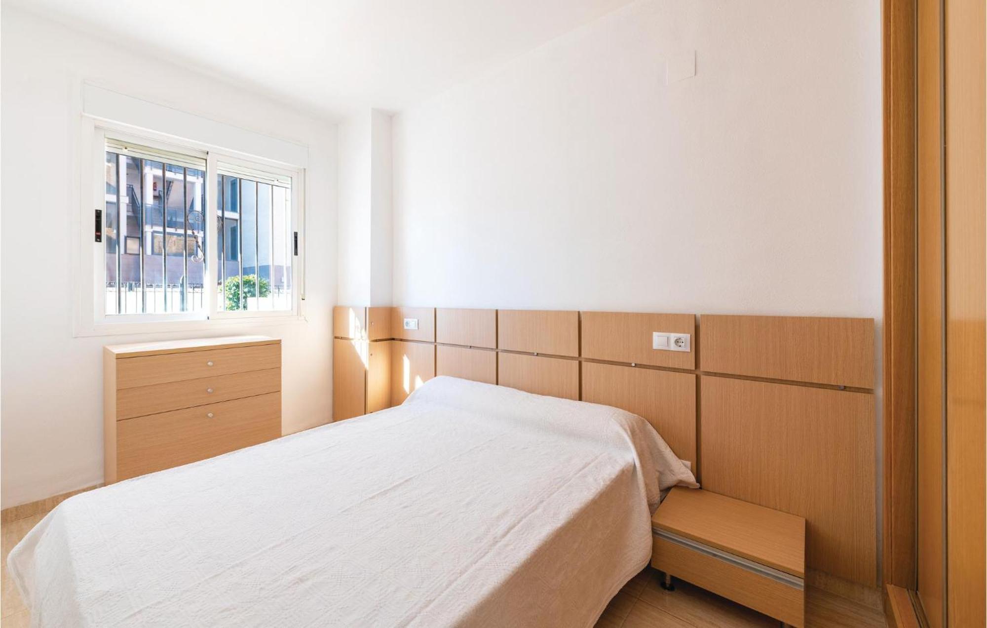 Amazing Apartment In Oropesa Del Mar With Kitchen Extérieur photo