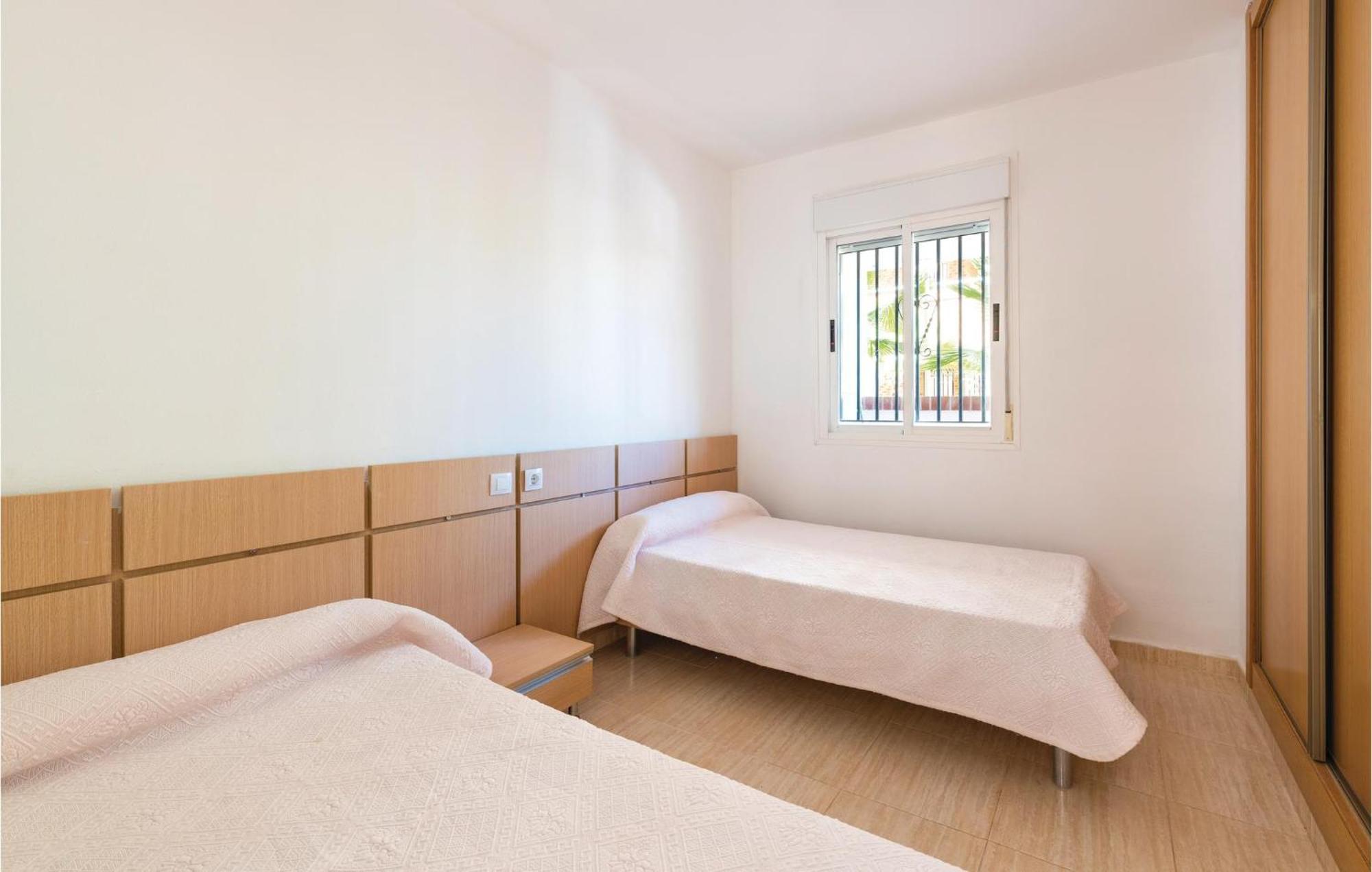 Amazing Apartment In Oropesa Del Mar With Kitchen Extérieur photo