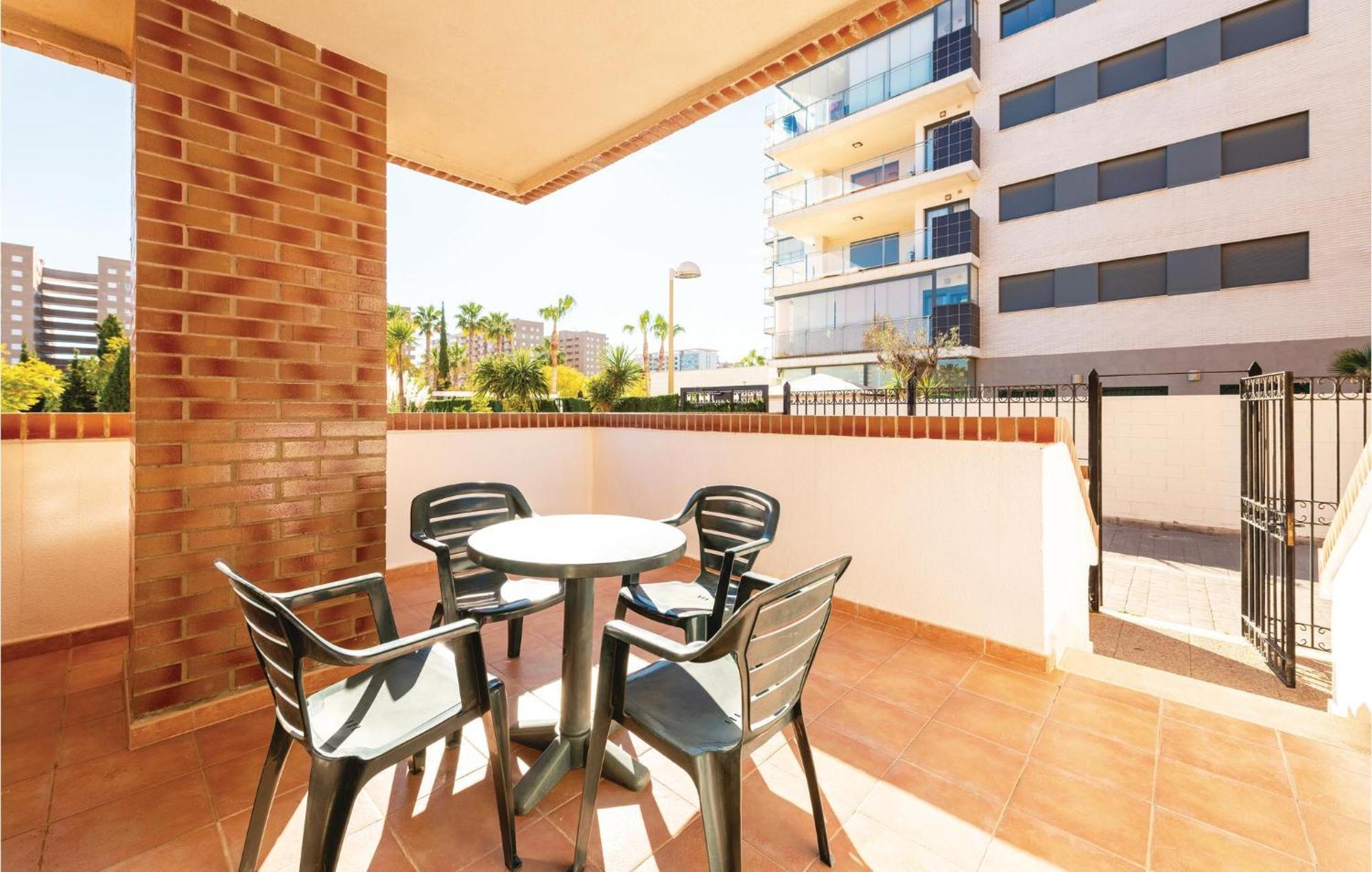 Amazing Apartment In Oropesa Del Mar With Kitchen Extérieur photo
