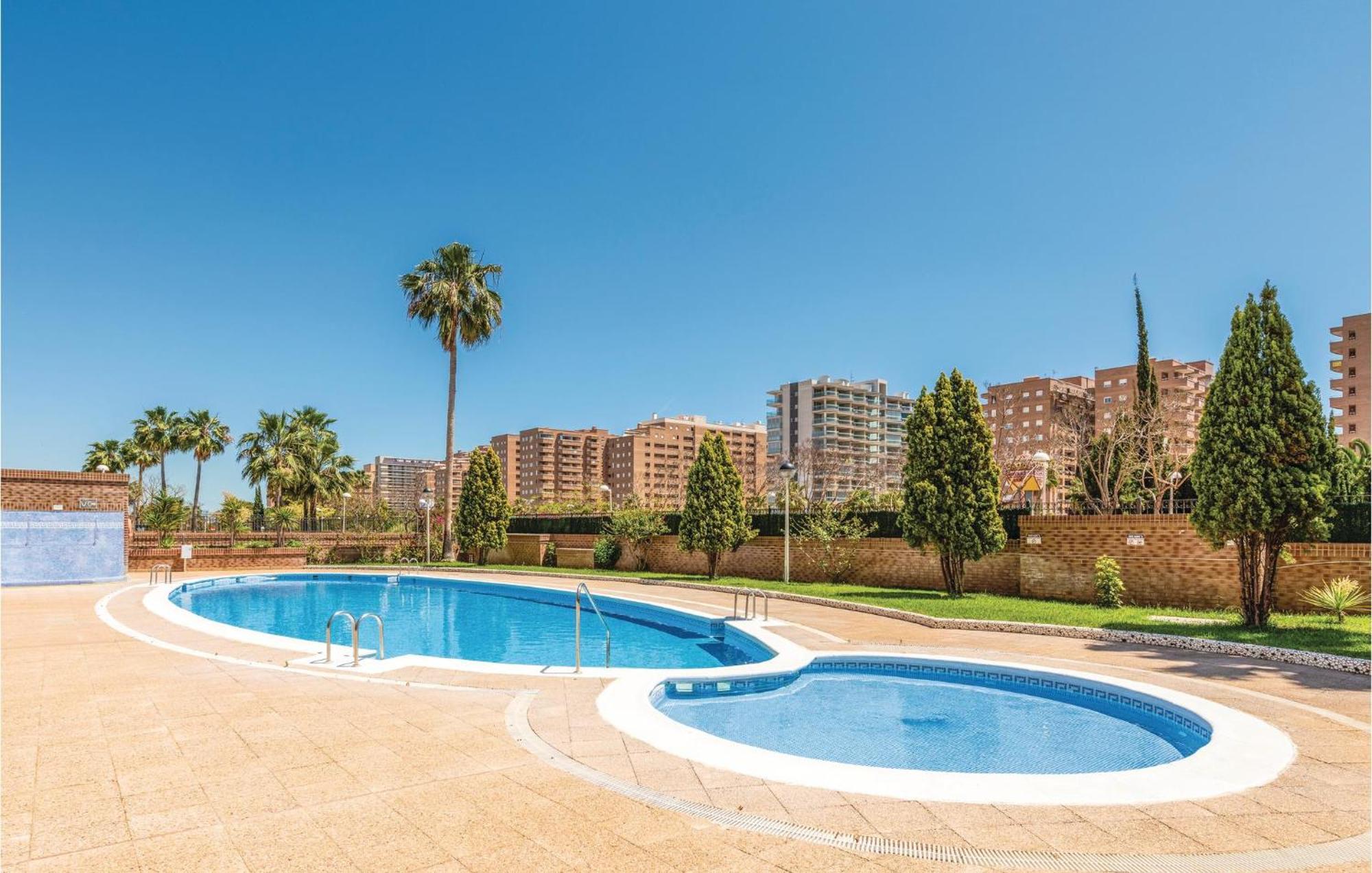 Amazing Apartment In Oropesa Del Mar With Kitchen Extérieur photo